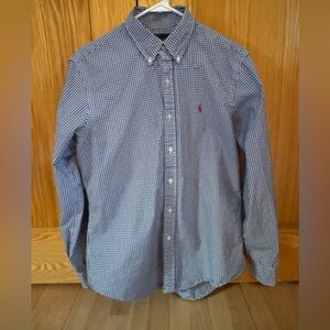 Ralph Lauren 💯 cotton M button down in EUC. A classic!